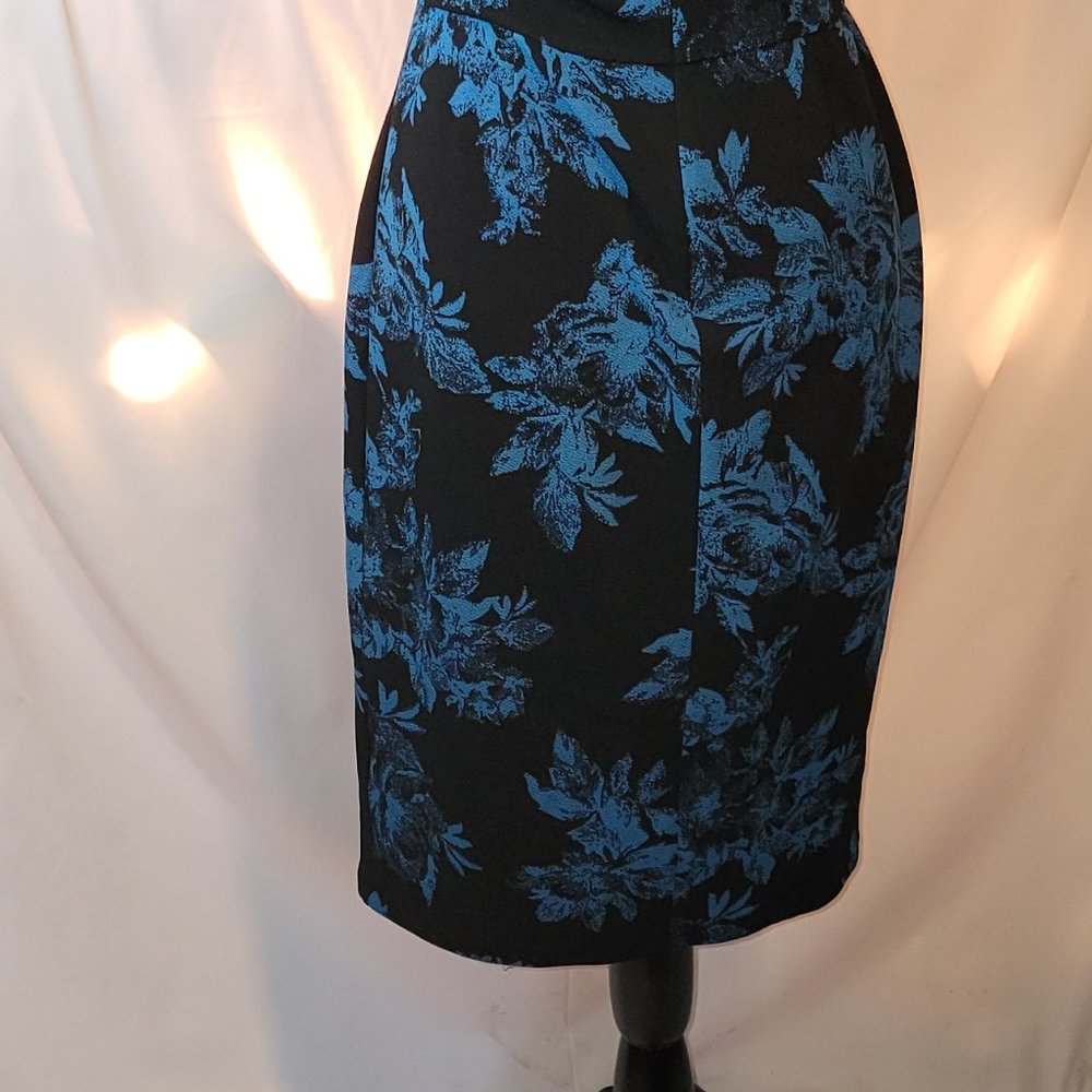 Love...ady Black Dress Blue Flowers Floral Poly/Spandex Great Stretch Size Large - Picture 4 of 6